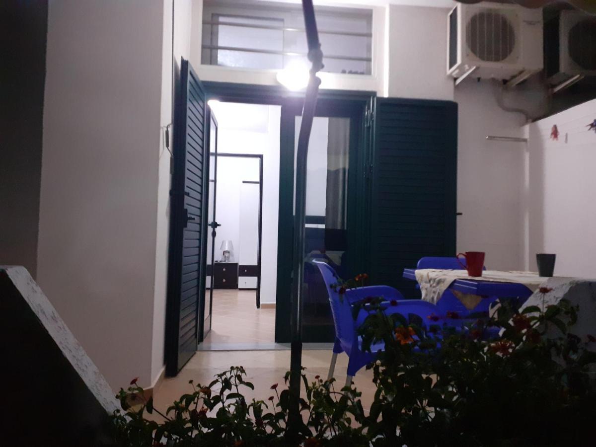 Apartment Erjon Ksamil Bilik gambar