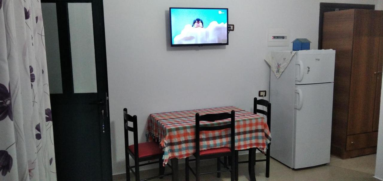 Apartment Erjon Ksamil Bilik gambar